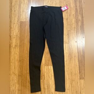 NWT Vince Camuto Classic Black Leggings